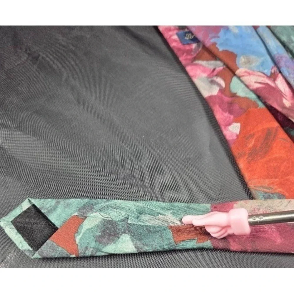Lorenzo Selini Men's Silk Necktie Floral Red Pink Green Vintage Classic Tie